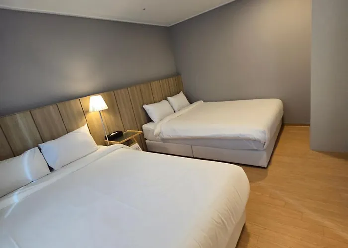 Hera Haeundae Family-up To 5 Guests *